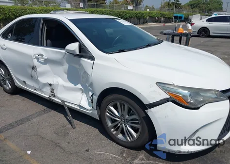 2015 Toyota Camry Se z USA, uszkodzony, nr VIN 4T1BF1FK6FU995161